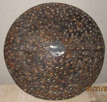 battle of Thermopylae. spartan shield of holes.